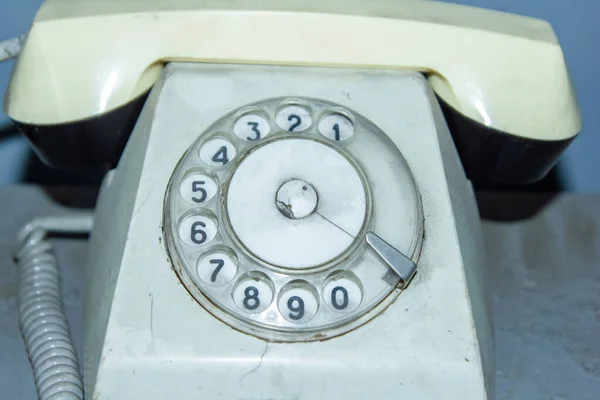 Stary Telefon Stary Telefon Stary Telefon Stole — Zdjęcie stockowe