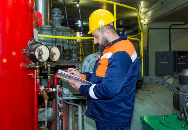 Trabalhador Construção Civil Com Capacete Amarelo Fábrica Trabalhador Industrial Com — Fotografia de Stock