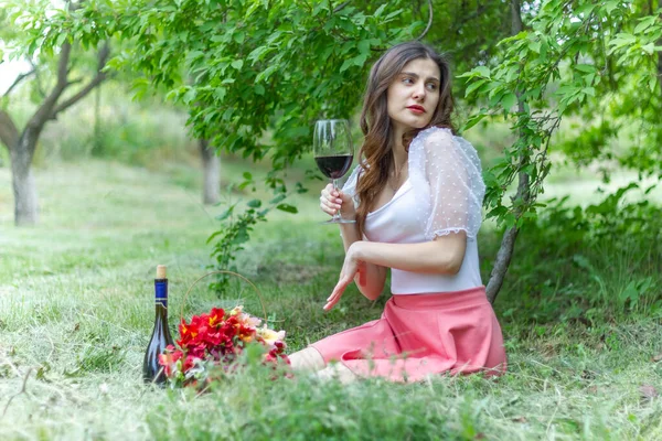 Mulher Com Vinho Mulher Com Copo Vinho Mulher Bebendo Vinho — Fotografia de Stock