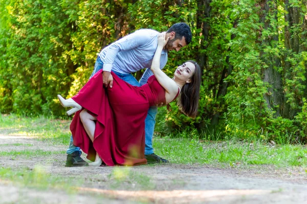 Woman Red Dress Boyfriend Park Young Couple Park — Stock Photo, Image