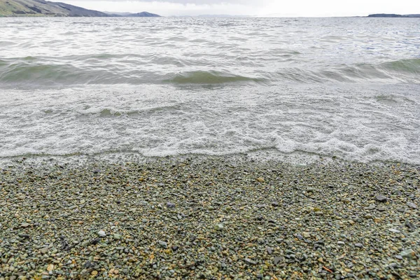 Waterdruppels Het Strand Dichtbij Een Zandstrand — Stockfoto