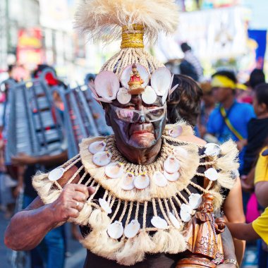 Ocak ayı 17th 2016. Kalibo, Filipinler. Festival atı-Atihan. Uni