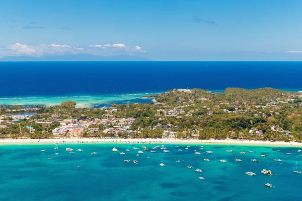 Aerial view of beautiful bay in tropical Island with very white — Stock Photo, Image