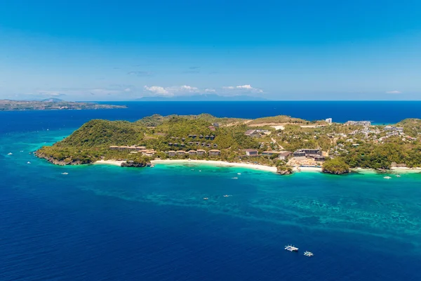 Aerial view of beautiful bay in tropical Island with very white — Stock Photo, Image