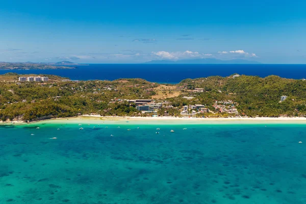 Aerial view of beautiful bay in tropical Island with very white — Stock Photo, Image