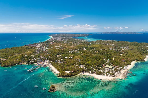 Aerial view of beautiful bay in tropical Island with very white — Stock Photo, Image