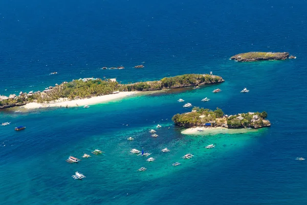 Aerial view of beautiful bay in tropical Island with very white — Stock Photo, Image