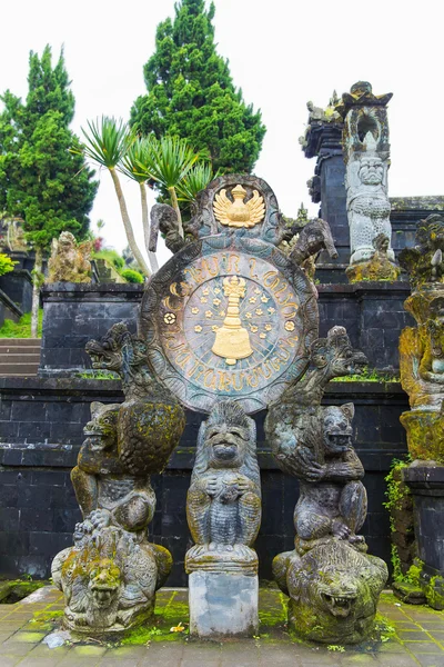 Baliness stil tempel i bali Indonesien — Stockfoto