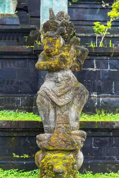 Statua di Dio balinese nel complesso del tempio, Bali, Indonesia — Foto Stock