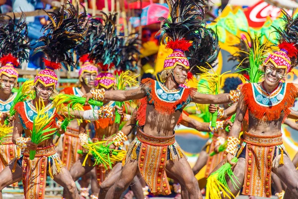 Januari 24 2016. Iloilo, Filippinerna. Festival Dinagyang. Unid — Stockfoto