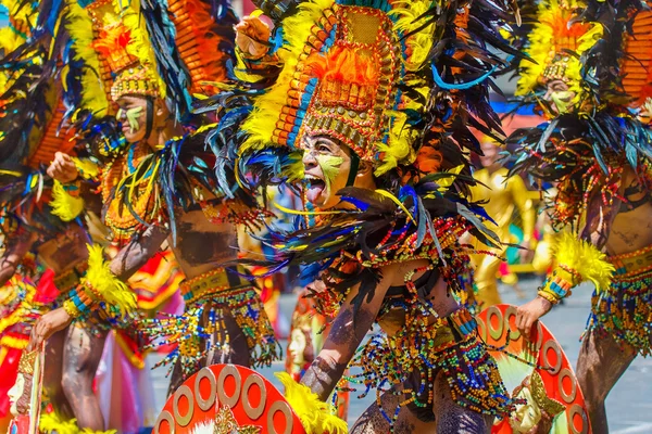 Ocak ayı 24th 2016. Iloilo, Filipinler. Dinagyang Festivali. Unid