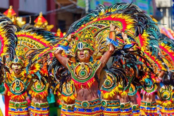 Januari 24 2016. Iloilo, Filippinerna. Festival Dinagyang. Unid — Stockfoto