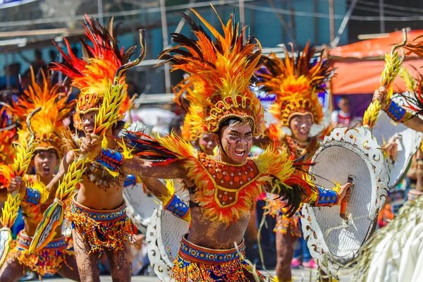 Januari 24 2016. Iloilo, Filippinerna. Festival Dinagyang. Unid — Stockfoto