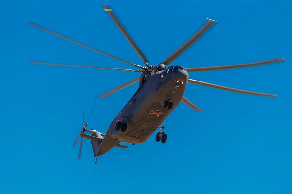 2016 年 8 月 6 日。リャザン、ロシア。軍のヘリコプター — ストック写真