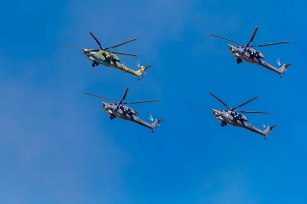6 Αυγούστου 2016. Ριαζάν Ρωσίας. Τα ελικόπτερα του στρατού — Φωτογραφία Αρχείου