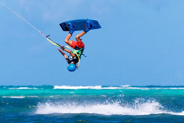 Boracay island, Filipíny - 28 ledna 2015: neidentifikovaný ki — Stock fotografie