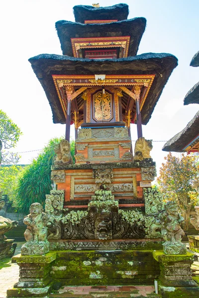 Statue à Pura Taman Ayun - temple hindou près de Mengwi, Bali, Indonésie — Photo