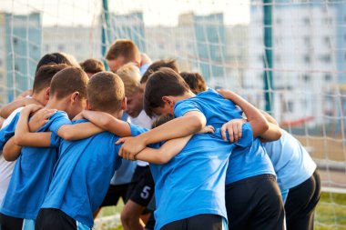 Arkadaş canlısı futbol takımının portresi toplandı