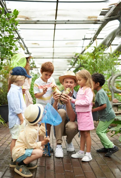 children get to know the world around them, the greenhouse is a great place for an excursion