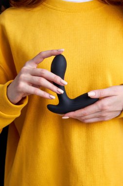 Yetişkinler için silikon oyuncağın yakın plan fotoğrafı