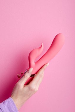 Yetişkinler için silikon oyuncağın yakın plan fotoğrafı