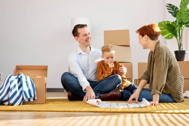 Dost canlısı aileler, evlerinin yerleşimi için oğullarının isteklerini dikkate alırlar.