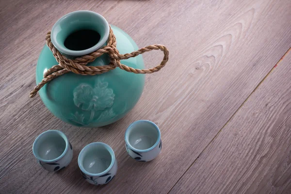 Japón conjunto de botellas de sake — Foto de Stock