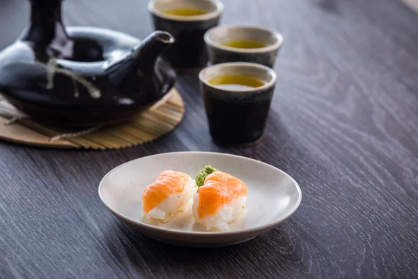 Set de ceai și sushi — Fotografie, imagine de stoc