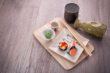 Japon suşi ve sake set