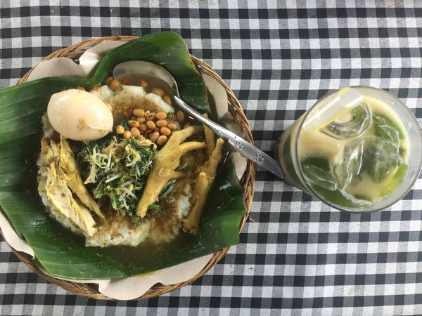 Alimento Gachas Balinesas Con Bebida Daluman —  Fotos de Stock