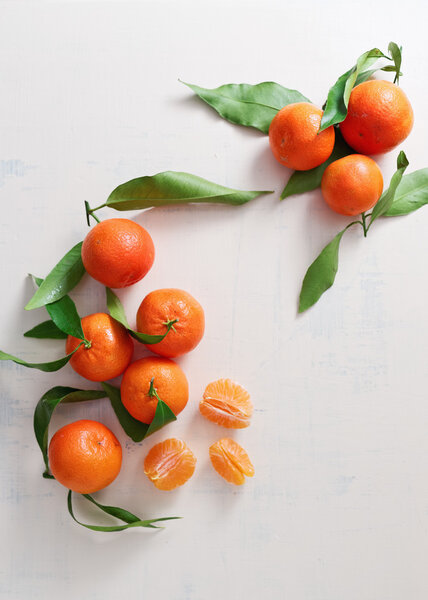 Fresh tangerines with leaves