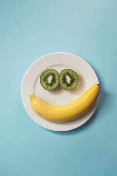 Fruktflate på plate – stockfoto