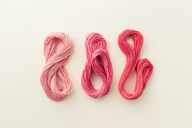  pembe tonda konu.