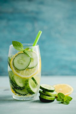 salatalık ve limon suyu
