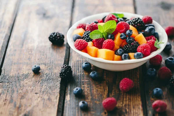 Ensalada de frutas mixtas —  Fotos de Stock