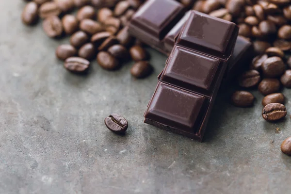 Biji kopi dan coklat — Stok Foto