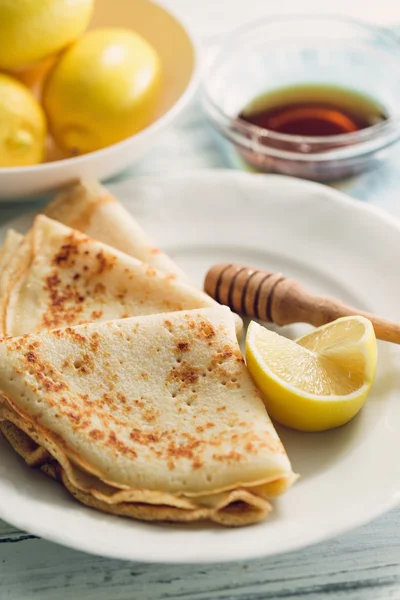 Lemon Pancakes and honey — Stock Photo, Image