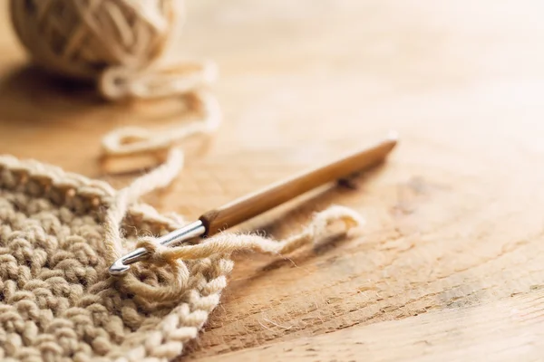 Crochet hook with thread — Stock Photo, Image