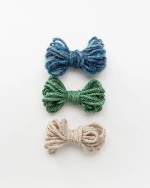 Colourful yarn bows — Stock Photo, Image
