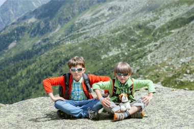 iki turist çocuklar 