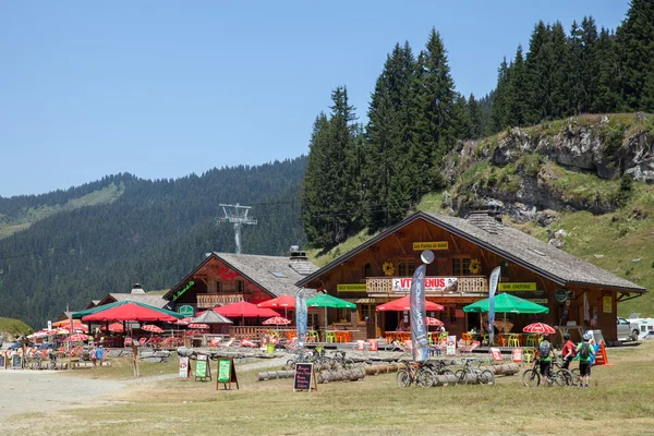 Mountain valley with cafes — Stock Photo, Image