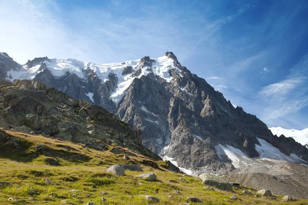 钻头 du Midi 峰 — 图库照片