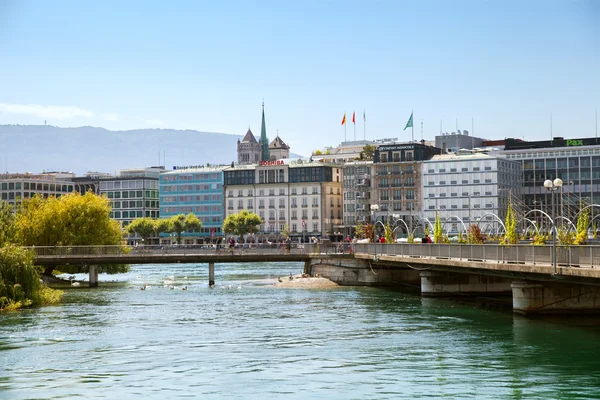 Ponte de Bergues sobre Rhone — Fotografia de Stock