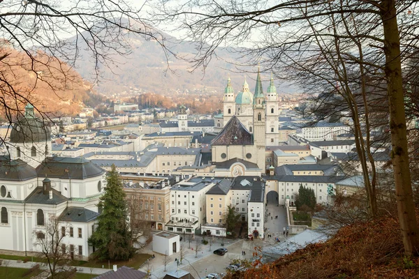 Výhledem na starou salzburg — Stock fotografie