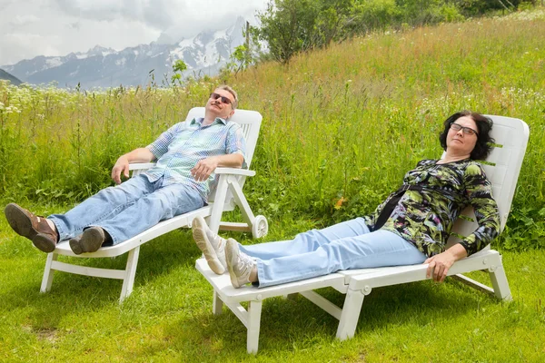 Pair rest in lounge — Stock Photo, Image