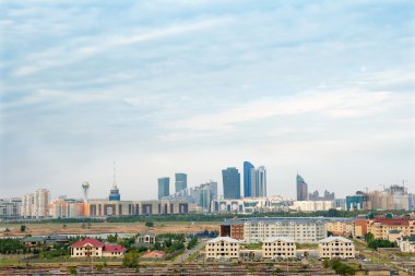 Astana üzerinde bulutlu gökyüzü
