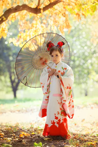 Girl in kimono — Stock Photo, Image