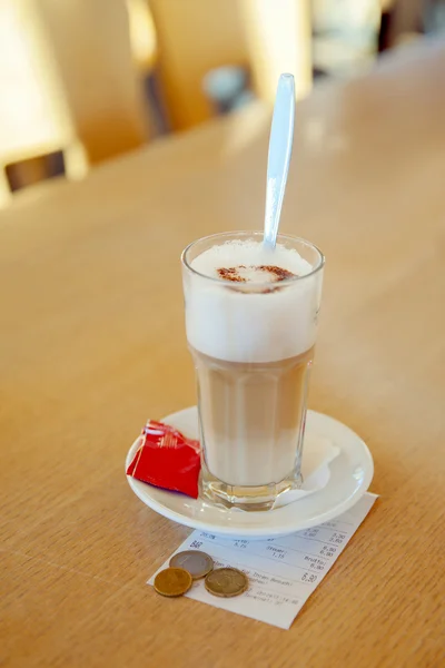 Cup of coffee latte — Stock Photo, Image