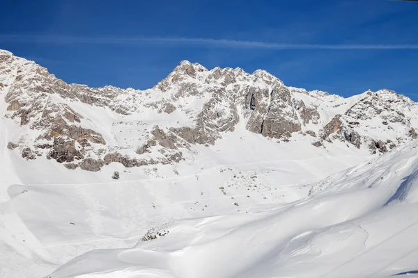 高山滑雪胜地圣安东 — 图库照片