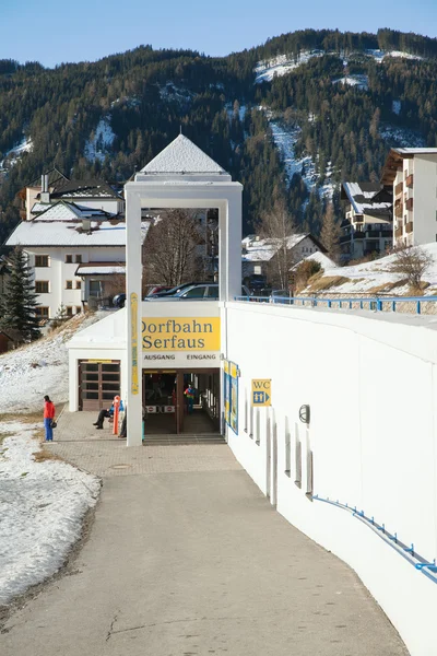 Dorfbahn Serfaus — Stockfoto